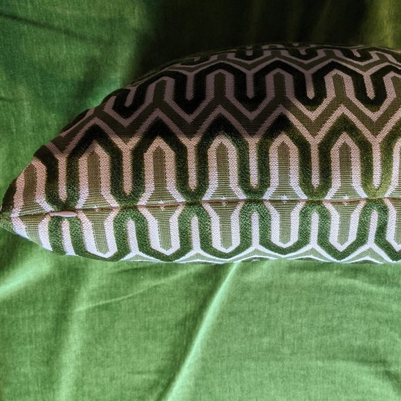 Mid-century Throw / Accent Pillows - Picture 4 of 4